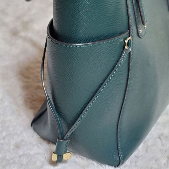 MICHAEL by Michael Kors Voyager Large Crossgrain Leather Tote Bag in Dark Green - Picture 6 of 14